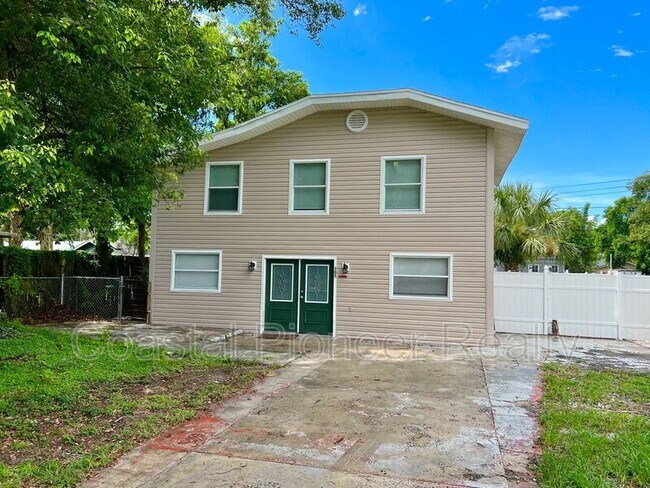 Building Photo - 305 E Hanna Ave Rental