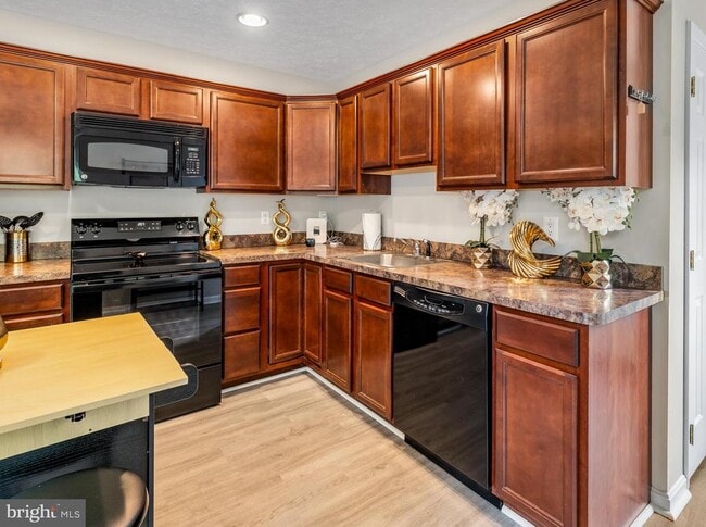 Photo - 11102 Greenwell Place