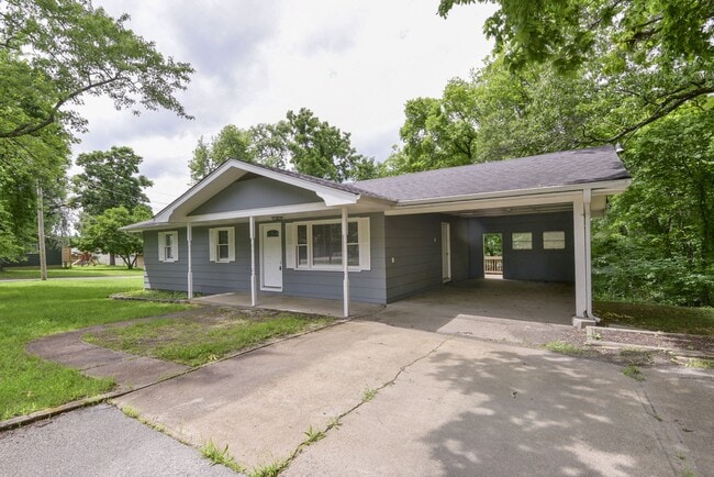Building Photo - 1137 W Main St