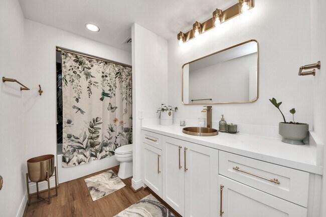 Photo - 14 Greenway Plz Unit 23P