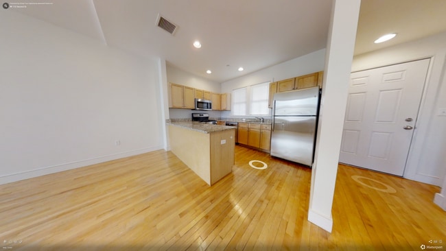 Building Photo - 10 2nd St Unit 109