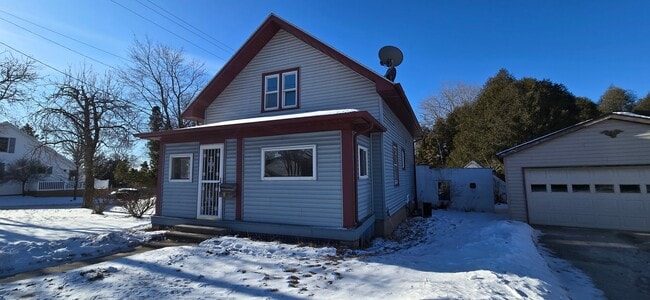 Building Photo - 2802 Forest Ave