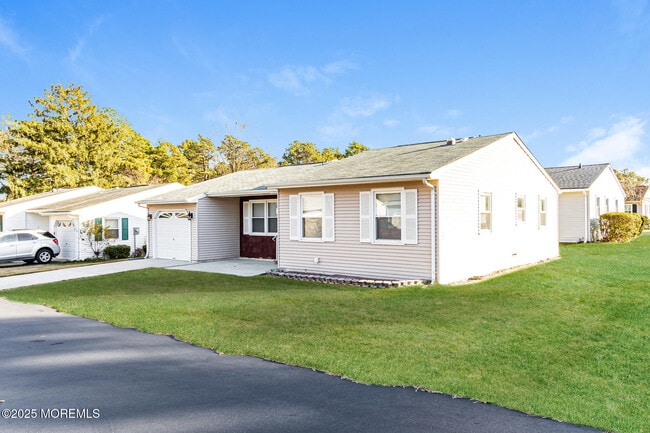 Photo - 49 Westport Dr