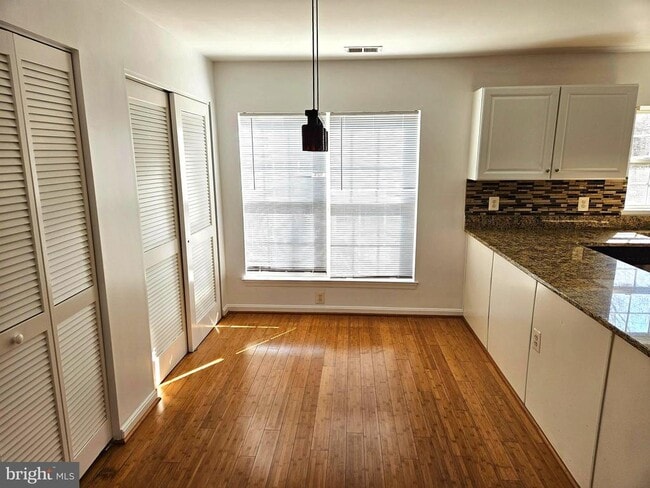 Photo - 19437 Rayfield Dr