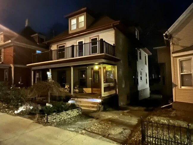 Photo - 1042 E Gorham St