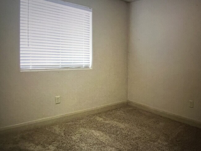 Photo - "Charming 3-Bed Townhouse in Cedar City with 2.5 Baths – Your Spacious 1,384 Sq Ft Retreat Awaits!" Unit #14A