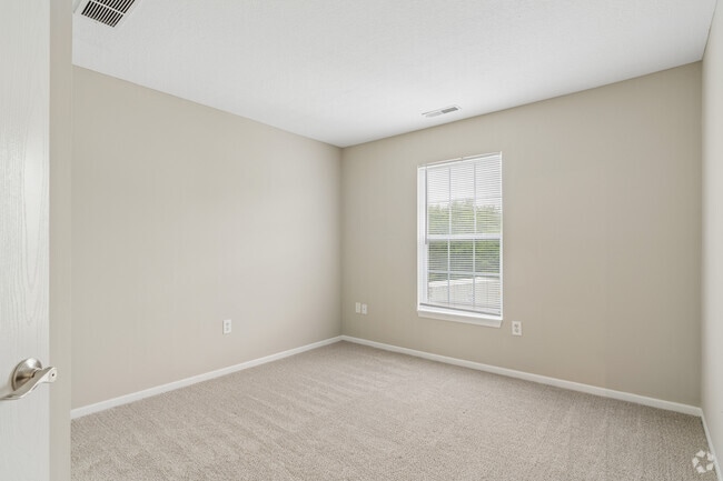 1BR, 1BA - 624SF - Bedroom