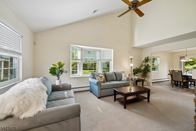 Photo - 29 Coachlight Dr
