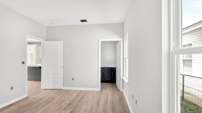 Photo - *** MOVE IN SPECIAL *** 3 BED 2 BATH