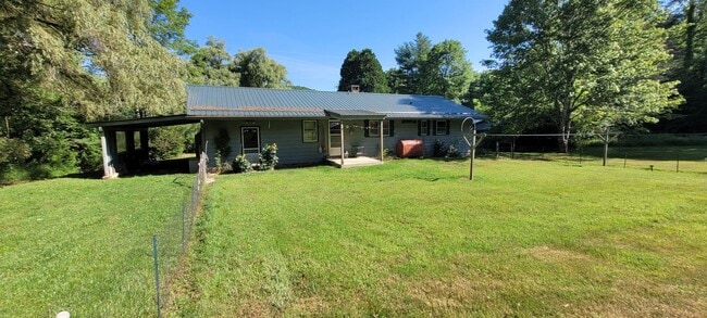 Photo - 203 Church Hollow Rd