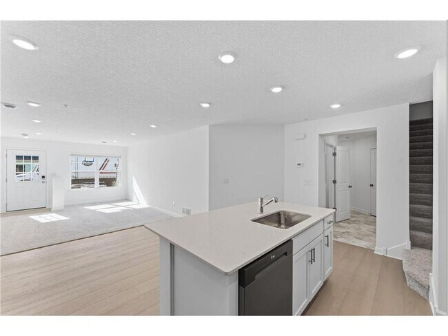 Photo - 15011 Adare Way