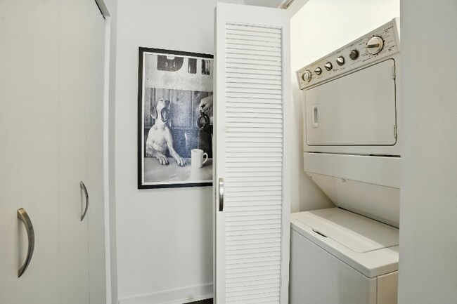 Photo - 101 W Wacker Dr