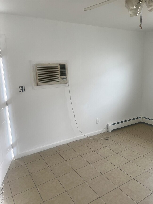 14-11 Chandler St