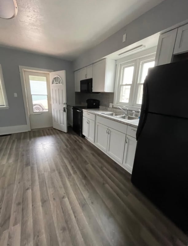 Photo - 127 Ash Ave Unidad Front