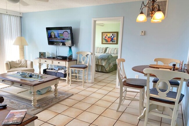 Photo - 180 Seaview Ct Unit 111