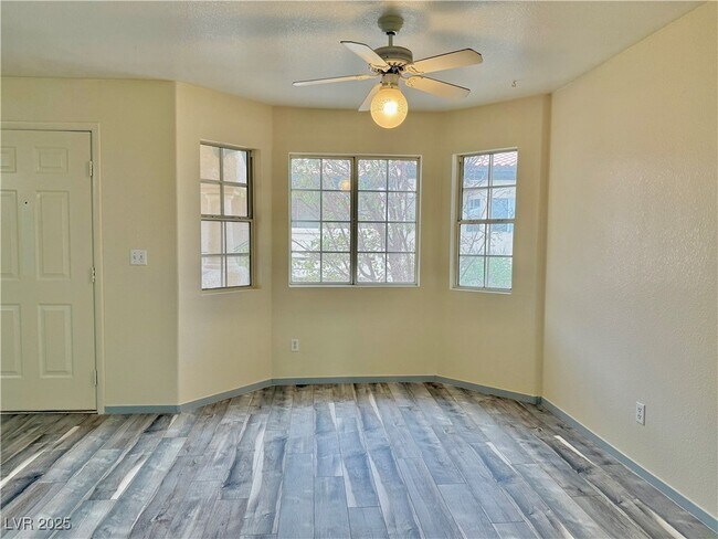 Photo - 8410 Eldora Ave Unidad 2046