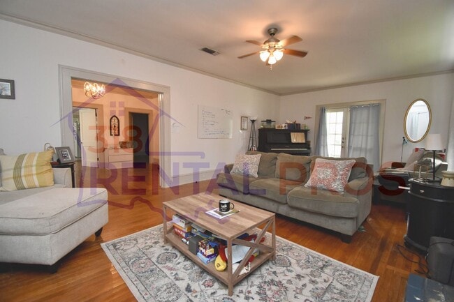 Photo - 3 Bed 2 Bath Home Within Walking Distance to Tech!