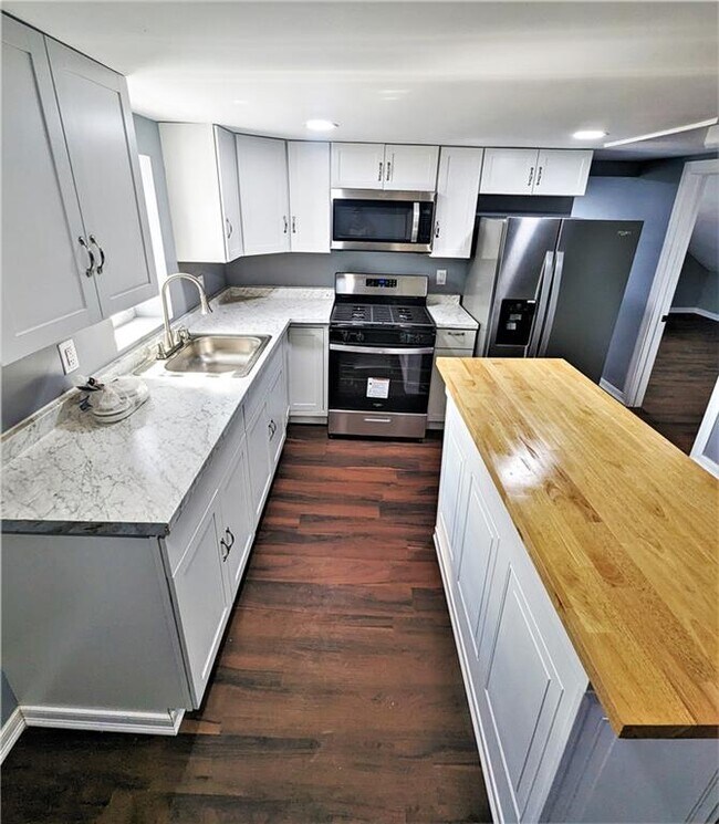 Photo - 123 Laban St Unit 3