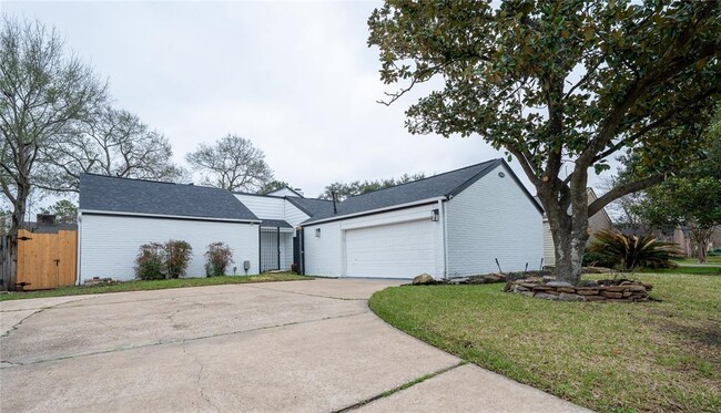 Photo - 11870 Briar Forest Dr House