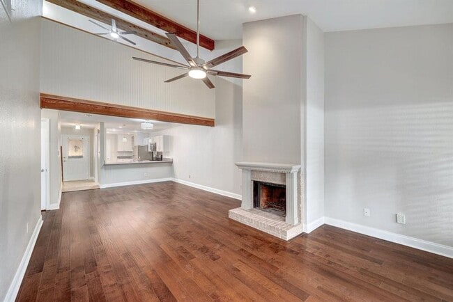Photo - 7211 Lakewood Dr