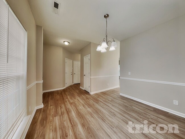 4616 Village Square Ct