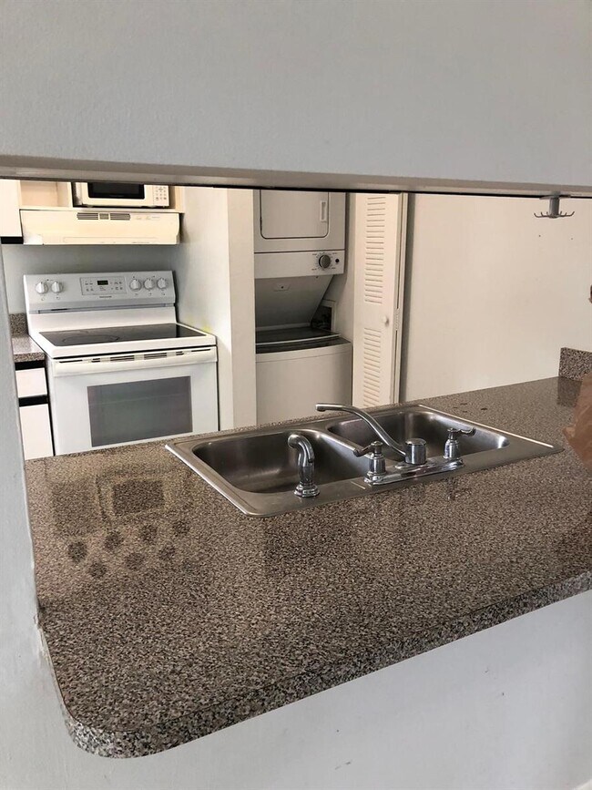 333 SW 86th Ave Unit 202