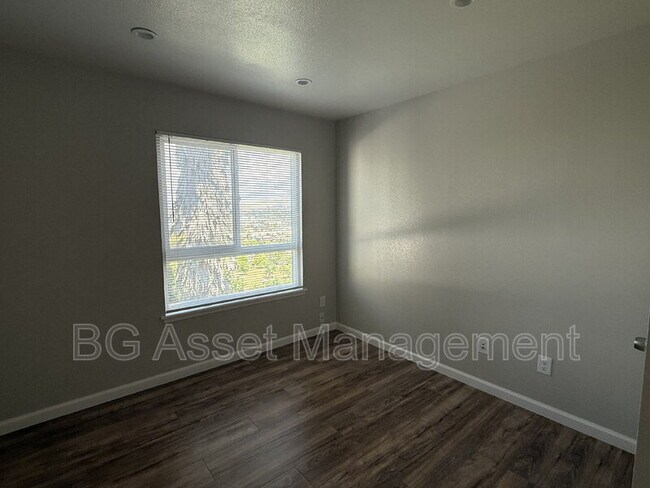 Photo - 50 Frey Pl Unit 4