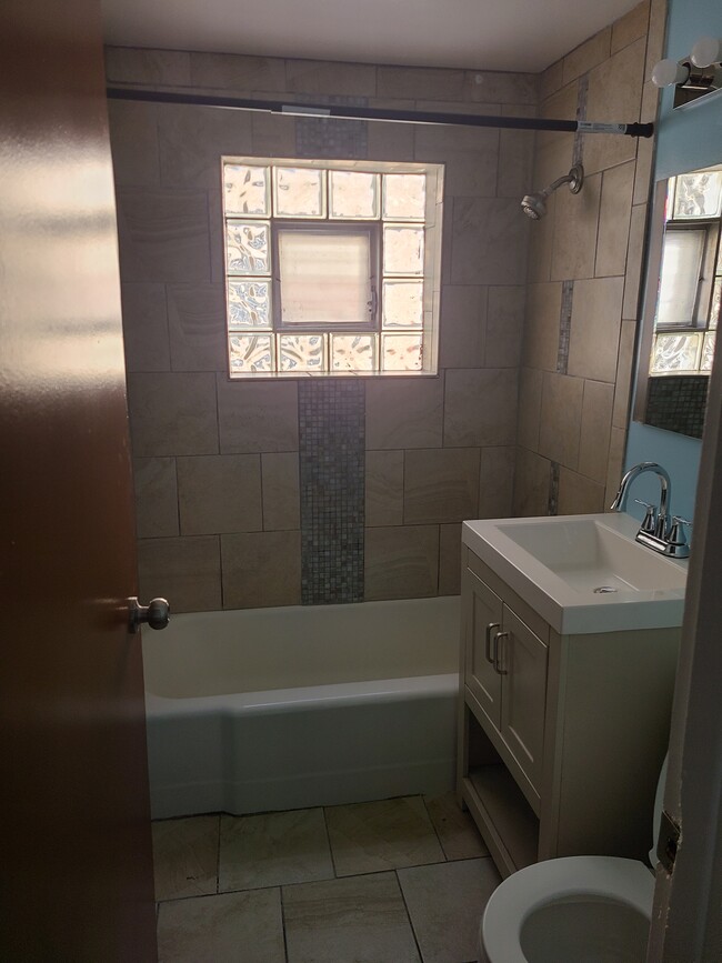 Photo - 18419 Torrence Ave Unit 2