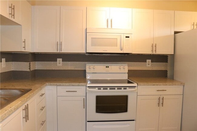 Photo - 8735 Ramblewood Dr Unit 410