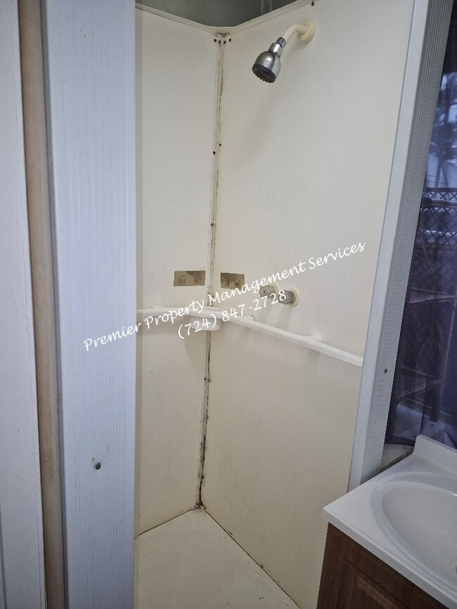 Photo - 1613 4th Ave