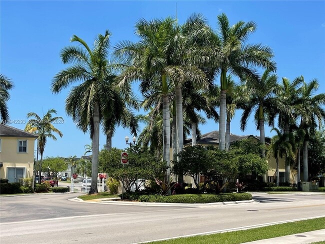 Photo - 134 SE 28th Ter Unit 7