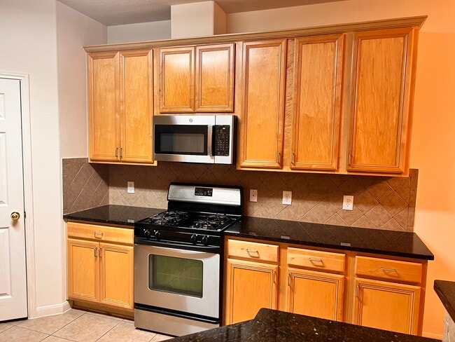 Photo - 9406 Lakeway View Ln