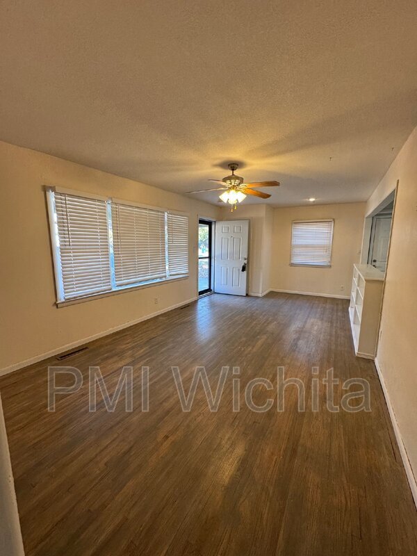 Photo - 740 S Kokomo Ave