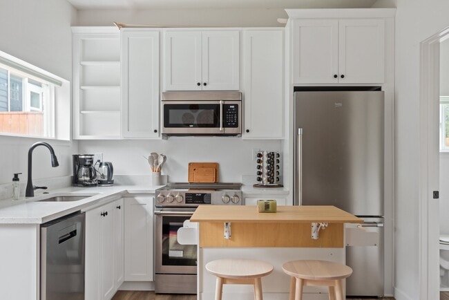 Photo - 5764 NE Garfield Ave.