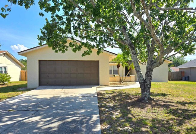 Four Bedroom SFH in South Lakeland is Now ... - Four Bedroom SFH in South Lakeland is Now ... Casa