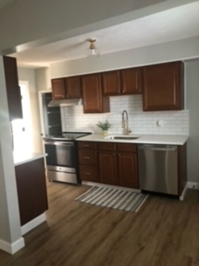 Photo - 2 Strebor Rd Unit 1