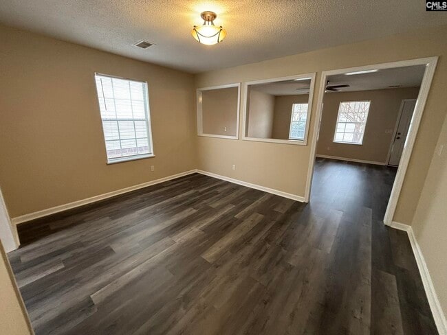 Photo - 107 Chapelwood Dr