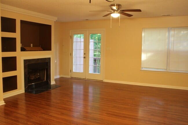 Photo - 230 Black Bird Ct