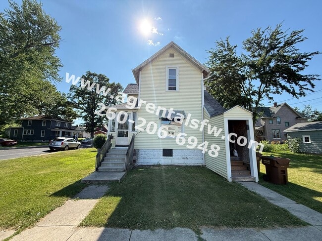 Building Photo - 509 S Cedar St Unit 509 S Cedar St Rental
