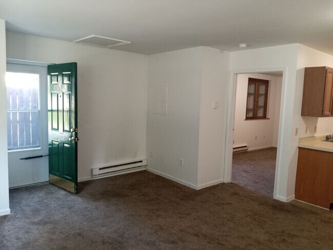 Photo - Creekside Apartments (Olivet HS, LLC)