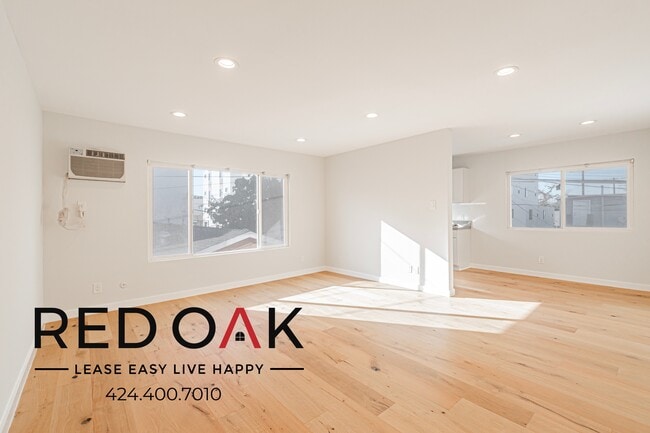 Building Photo - 1321 W 36th St Unit 5