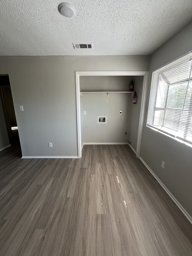 815 Bracewood Cir Unit A
