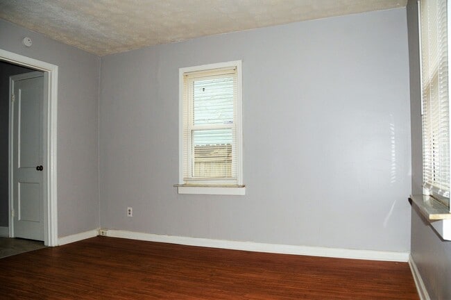 Photo - 926 S Harris Ave