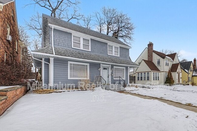 Photo - 52 E Iroquois Rd