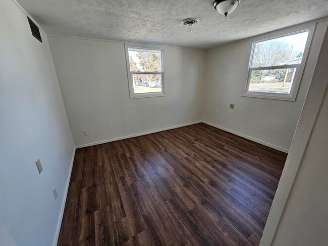 Photo - 2407 W 7th St