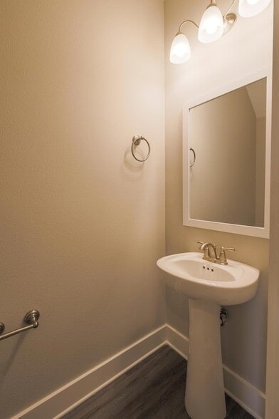 Photo - 298 Date Palm Ln