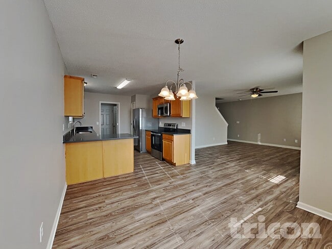 Photo - 685 Winners Point