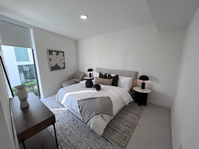 Photo - 20510 NW 21st Ave Unit B1