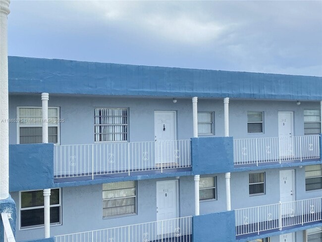 Photo - 1655 W 44th Pl Unit 511