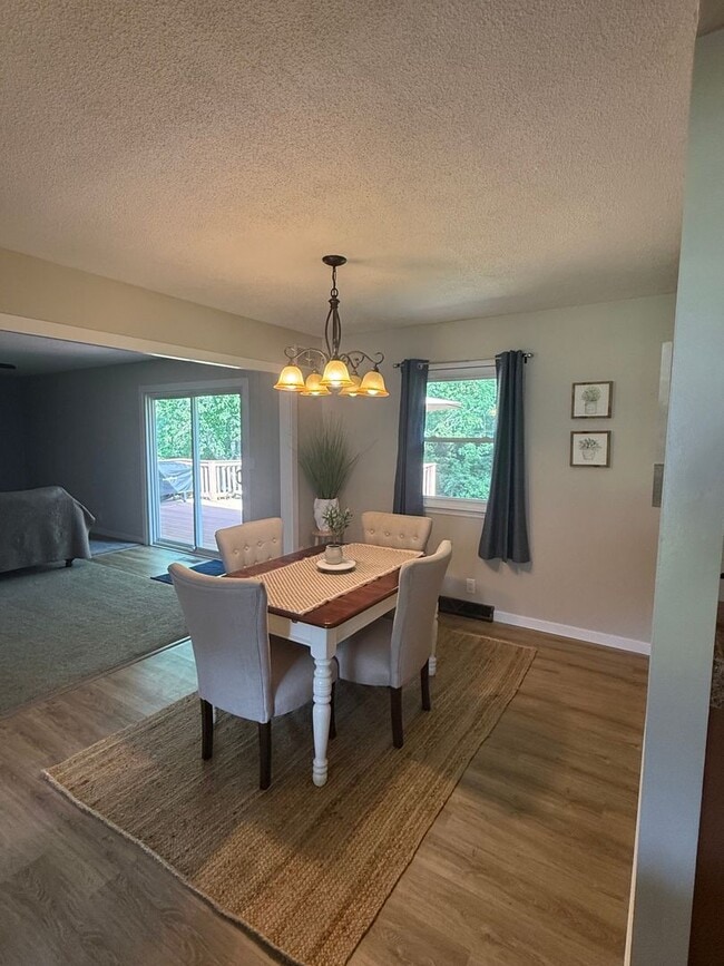 Photo - 112 Cottonwood Dr